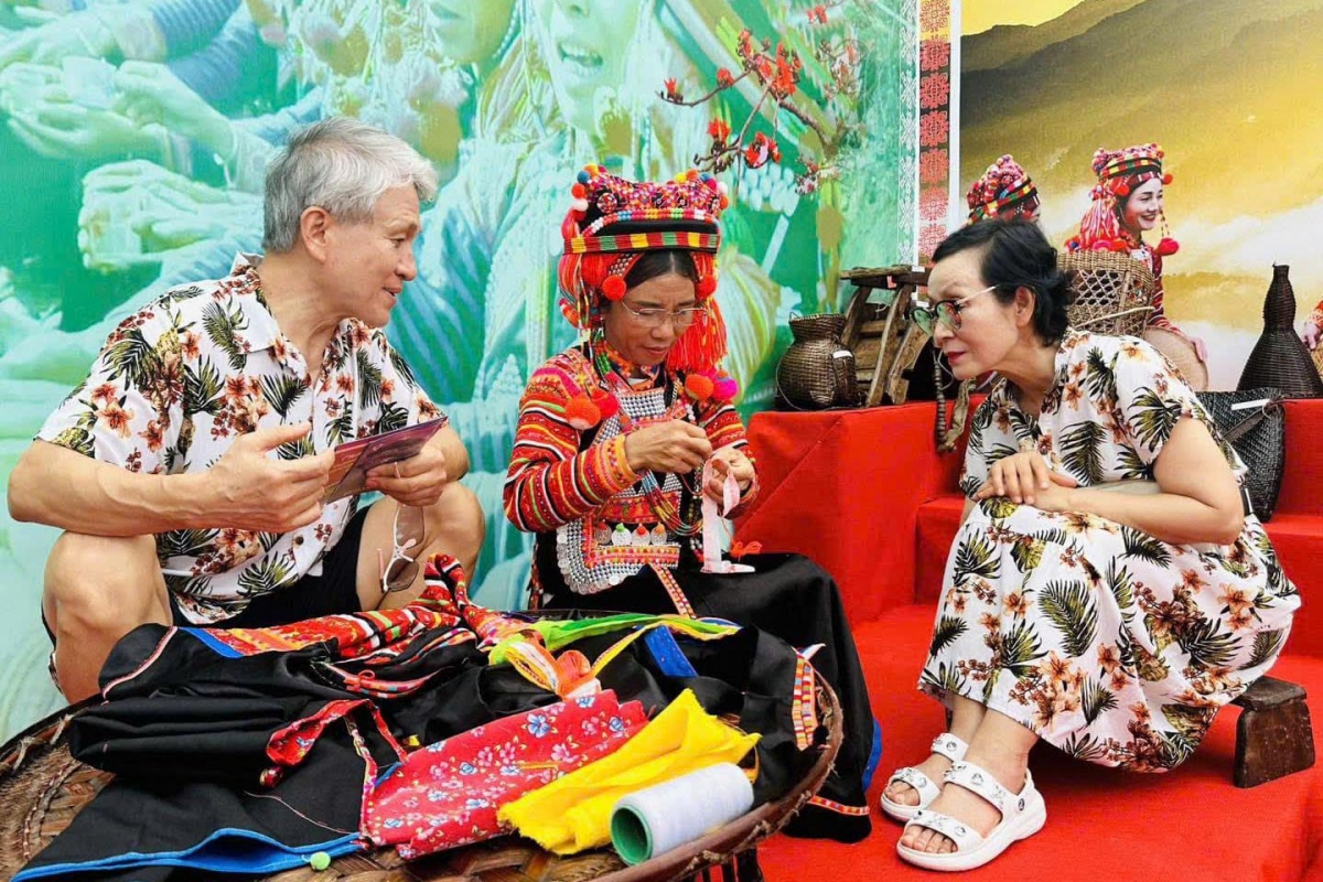 "Tuần Du lịch - Văn hóa và Giải Marathon 2025" là dịp để du khách khám phá các nét văn hóa truyền thống của đồng bào các dân tộc ở địa phương.