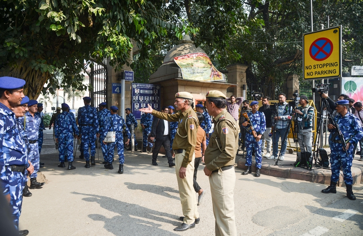 Cảnh sát Thủ đô New Delhi, Ấn Độ tăng cường an ninh trước các tin nhắn đe dọa đánh bom (Ảnh: ANI)