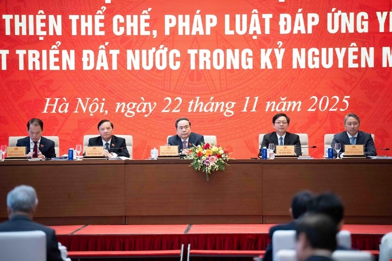 Diễn đàn xây dựng pháp luật lần thứ nhất do Ủy ban Thường vụ Quốc hội tổ chức, sáng 22/11. Ảnh: Quốc hội