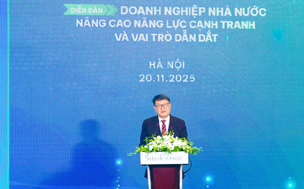 TS. Vũ Văn Ngọc – Viện trưởng Viện Đào tạo Tiên tiến, Chất lượng cao &amp; POHE – ĐH Kinh tế Quốc dân chia sẻ về nội dung: "Đổi mới mô hình quản trị DNNN: Nâng cao năng lực cạnh tranh và hiệu quả đầu tư vốn nhà nước).