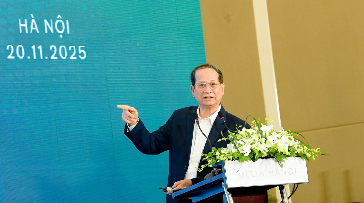 PGS. TS Ngô Trí Long chuyên gia kinh tế phân tích về nội dung: "Cơ chế tiền lương, đãi ngộ và trách nhiệm người quản lý trong DNNN".