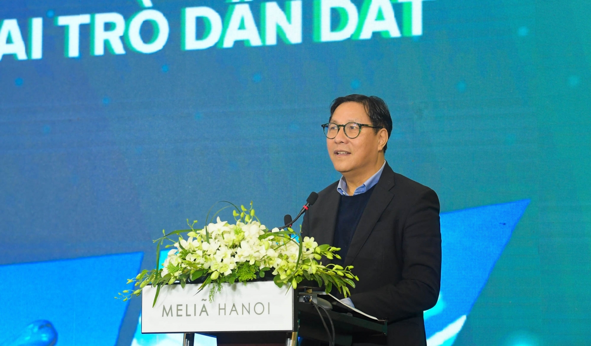 Ông Đặng Huy Đông – Nguyên Thứ trưởng Bộ KH&amp;ĐT, Chủ tịch Viện Quy hoạch &amp; Phát triển tham luận về nội dung: "Hoàn thiện thể chế, chính sách – “Chìa khóa” để DNNN phát huy vai trò dẫn dắt".