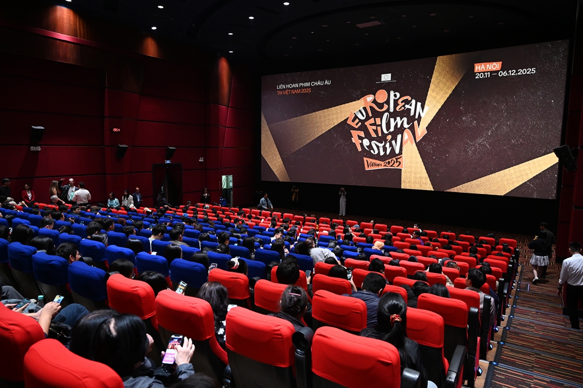 Suất chiếu đặc biệt bộ phim "Sentimental Value" (Giá trị tình cảm) bộ phim mới nhất của đạo diễn nổi tiếng người Na Uy Joachim Trier. 