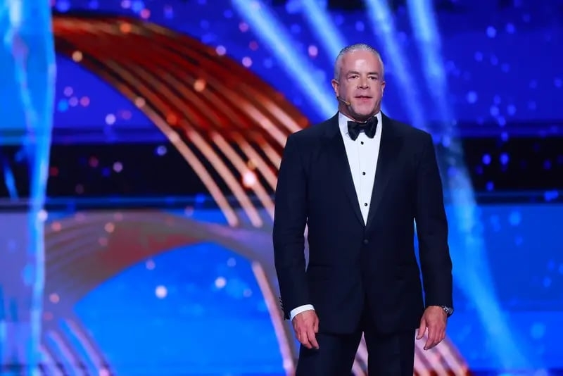 Chủ tịch Hoa hậu Hoàn vũ Raul Rocha.