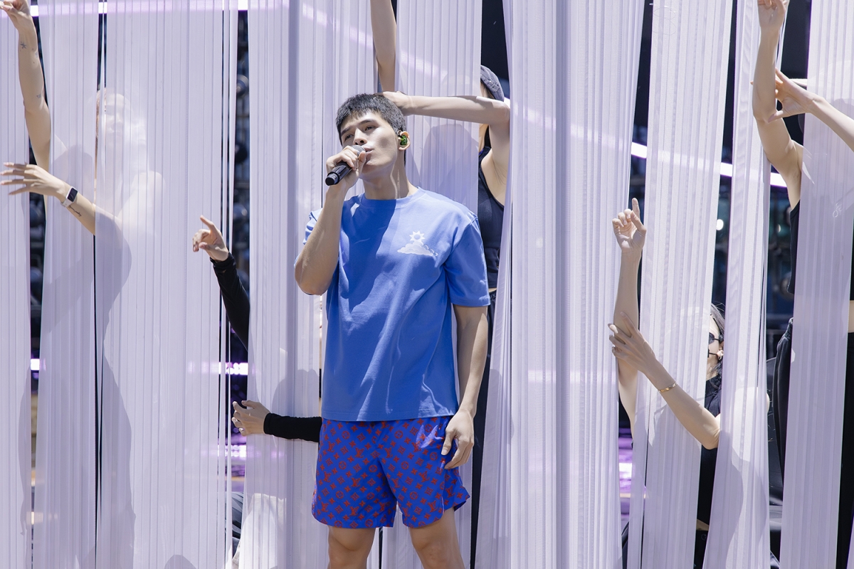 Quốc Thiên chia sẻ những hình ảnh hậu trường