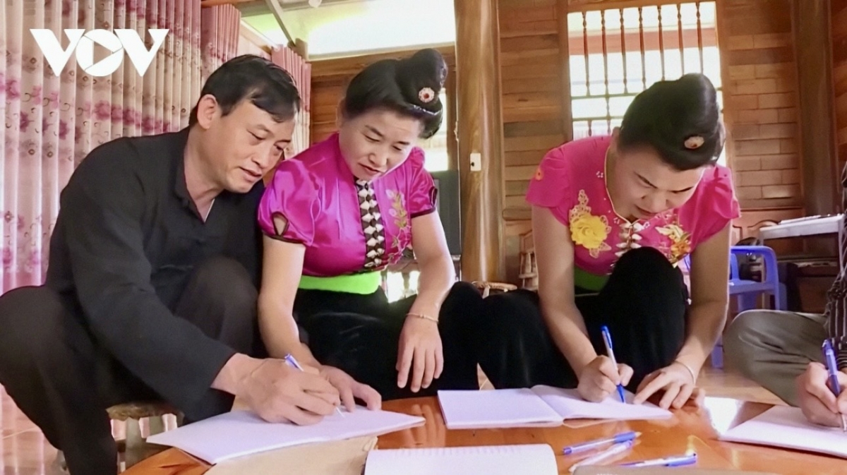 Việc đào tạo, bồi dưỡng trình độ cho cán bộ người dân tộc thiểu số luôn được tỉnh Điện Biên chú trọng