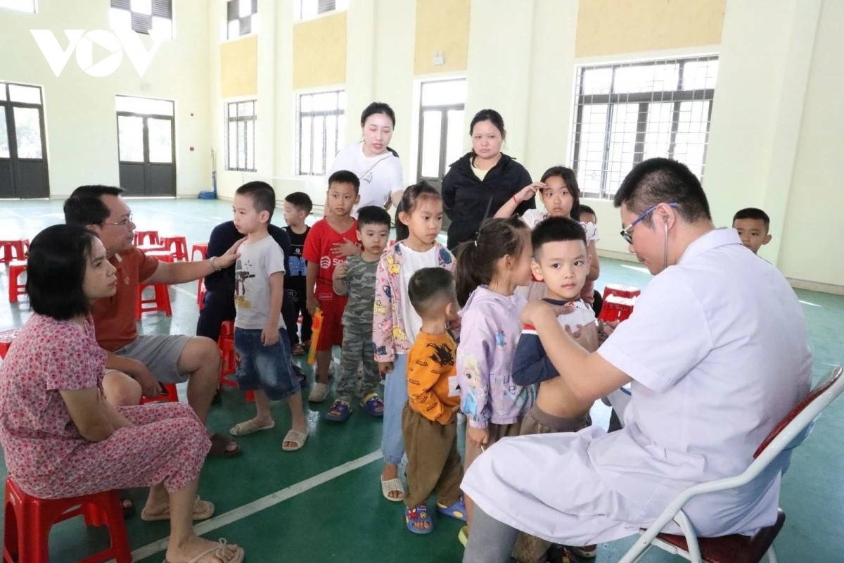 Khám tim miễn phí cho trẻ em tại xã Hoàng Đồng, thành phố Lạng Sơn