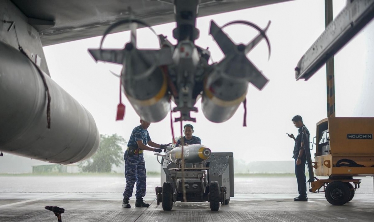 Indonesia thử nghiệm bom BNT-250. Ảnh: Jakarta Post.