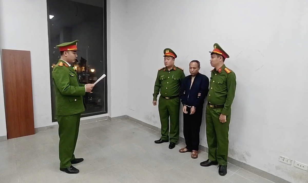 Nguyên Phó Viện trưởng Viện Pháp y tâm thần Trung ương - Dương Văn Lương sau khi bị khởi tố.