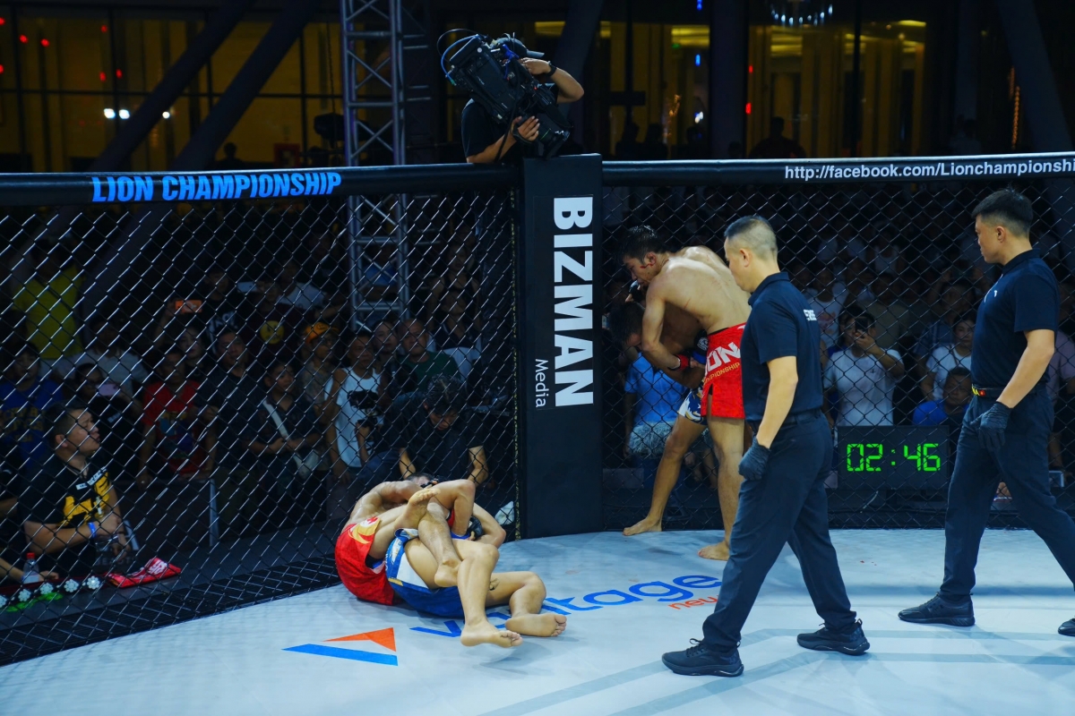 Ở nội dung song đấu (MMA Duo), các VĐV đã cống hiến cho khán giả trận đấu mãn nhãn. Shen Long/Shama Yige của Trung Quốc cùng Nguyễn Nguyên Chương/Claudio Coutinho của đội C88 MMA (CLB của Việt Nam) có 10 phút tranh tài rất kịch tính mà không bên nào chiếm được ưu thế rõ ràng.