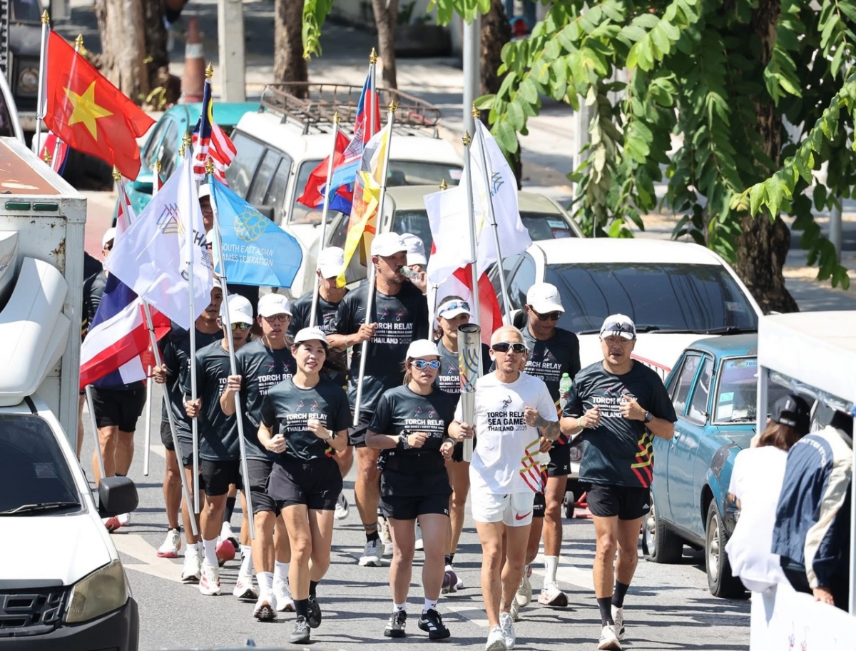 Lễ rước đuốc Sea Games 33 tại thủ đô Bangkok, Thái Lan, sáng 16/11/2025 (Ảnh: SEA GAMES Thailand 2025)