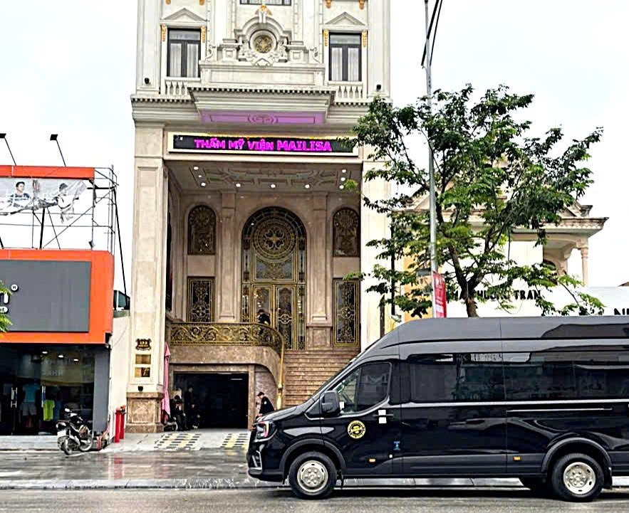 Công an xuất hiện tại cơ sở Thẩm mỹ viện Mailisa ở phường Trường Vinh, Nghệ An.