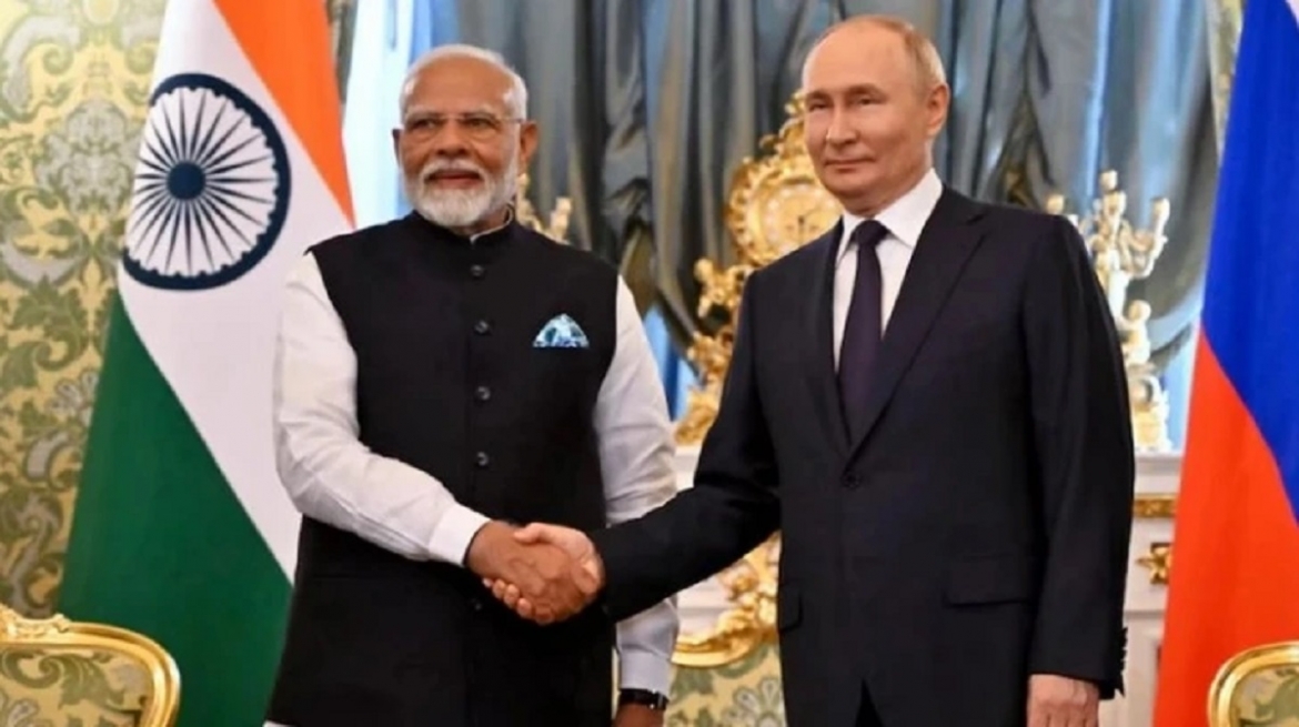 Tổng thống Nga Vladimir Putin và Thủ tướng Ấn Độ Narendra Modi                                                    Nguồn: AP