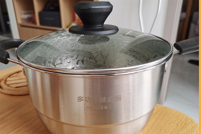 Nồi inox có độ bền, đẹp, thường được sử dụng trong các căn bếp (Ảnh: Sohu)