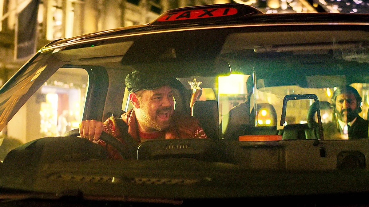 (Ảnh: Danny Dyer và Kunal Nayyar)