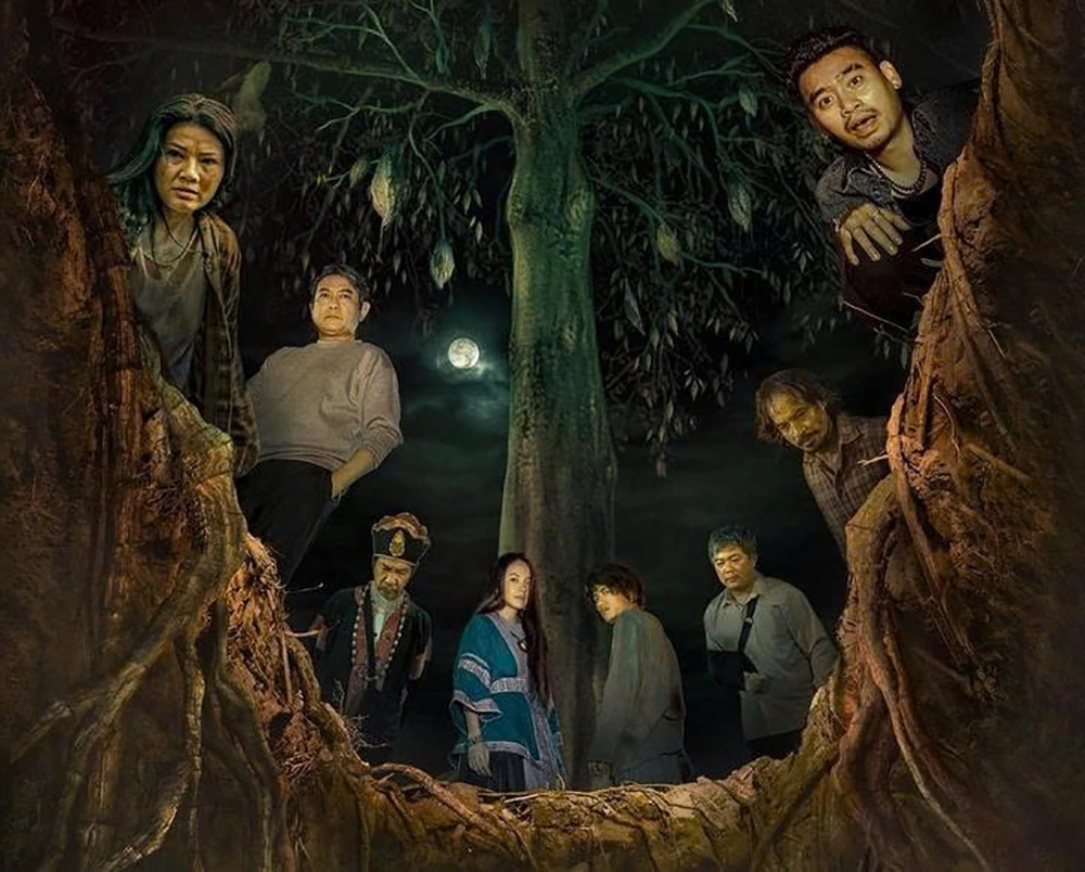 Phim “Cải mả” từng dẫn đầu doanh thu phòng vé trong tuần đầu ra mắt sau đó nhanh chóng tụt dốc trong những tuần kế tiếp (Ảnh: ĐPCC)