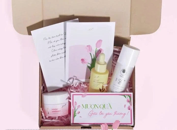 Bộ quà tặng mỹ phẩm được nhiều người ưa chuộng.