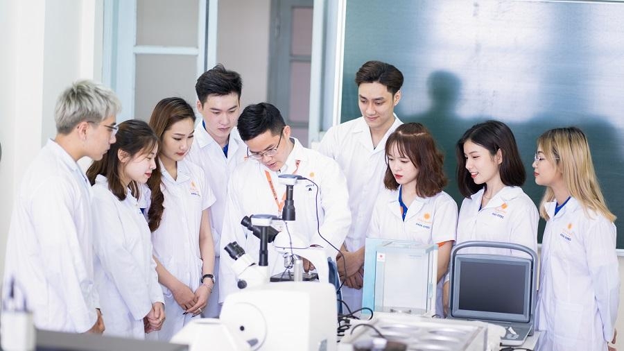 Để có được nguồn nhân lực chất lượng cao, việc cơ cấu lại hệ thống giáo dục quốc dân là một yêu cầu tất yếu