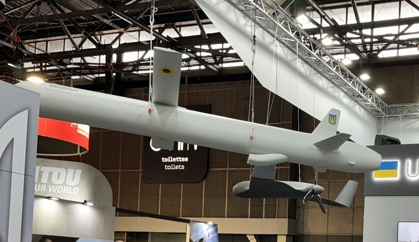 Tên lửa Ruta của Destinus mang phù hiệu Ukraine tại triển lãm Eurosatory 2024 ở Pháp. Ảnh: Militarnyi