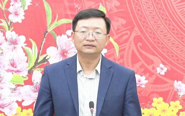 Ông Nguyễn Thế Anh, Bí thư Đảng ủy xã Thiệu Hóa được tiếp nhận, bổ nhiệm giữ chức Chánh Văn phòng UBND tỉnh Thanh Hóa.