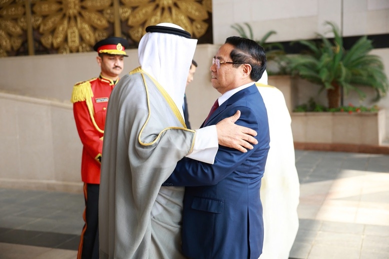 Thủ tướng Nhà nước Kuwait Sheikh Ahmad Abdullah Al-Ahmad Al Sabah chủ trì lễ đón Thủ tướng Chính phủ Phạm Minh Chính. Ảnh: Dương Giang