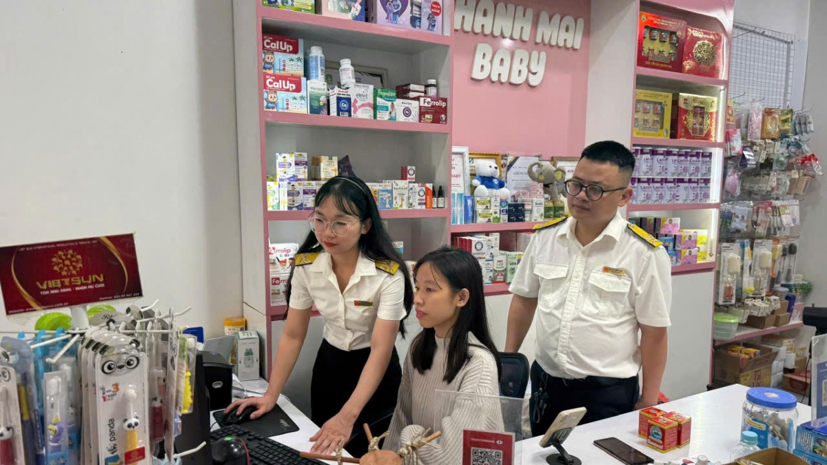 “Không để bất kỳ hộ kinh doanh nào bị bỏ lại phía sau” - đó là tinh thần xuyên suốt của các cán bộ thuế trong suốt chiến dịch.