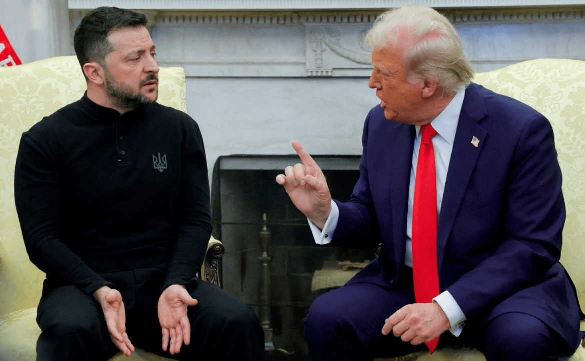 Ông Zelensky (trái) và ông Trump (phải) trong cuộc gặp tại Nhà Trắng hồi tháng 2/2025. Ảnh: Reuters