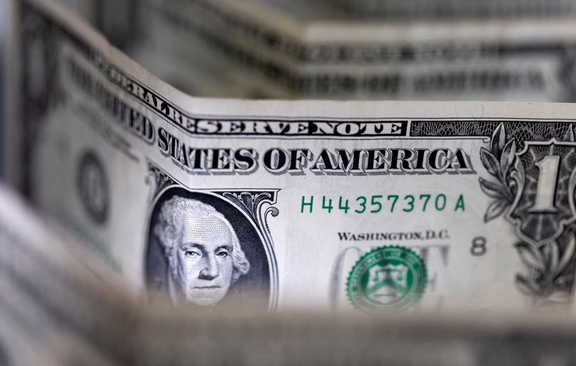 Xung đột Nga-Ukraine có nguy cơ làm suy giảm vị thế của đồng USD. Ảnh: Reuters