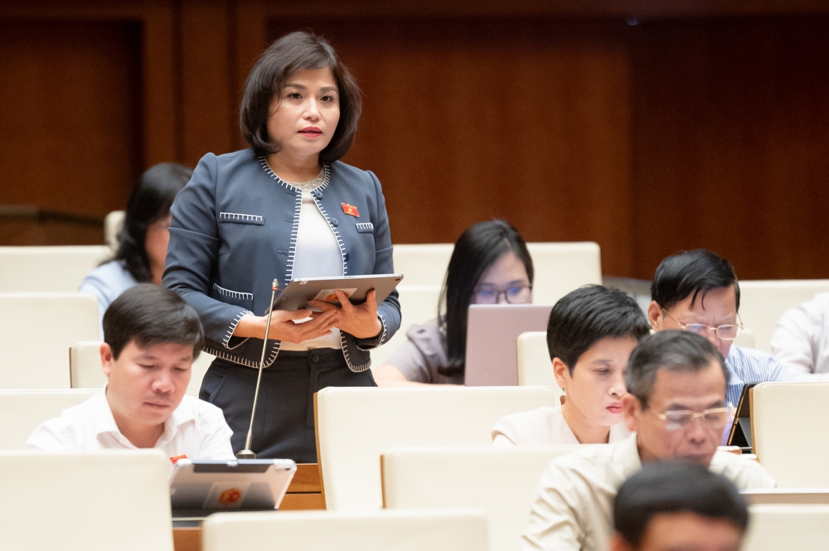 Đại biểu Thái Quỳnh Mai Dung, đoàn Phú Thọ (Ảnh: Quốc hội)