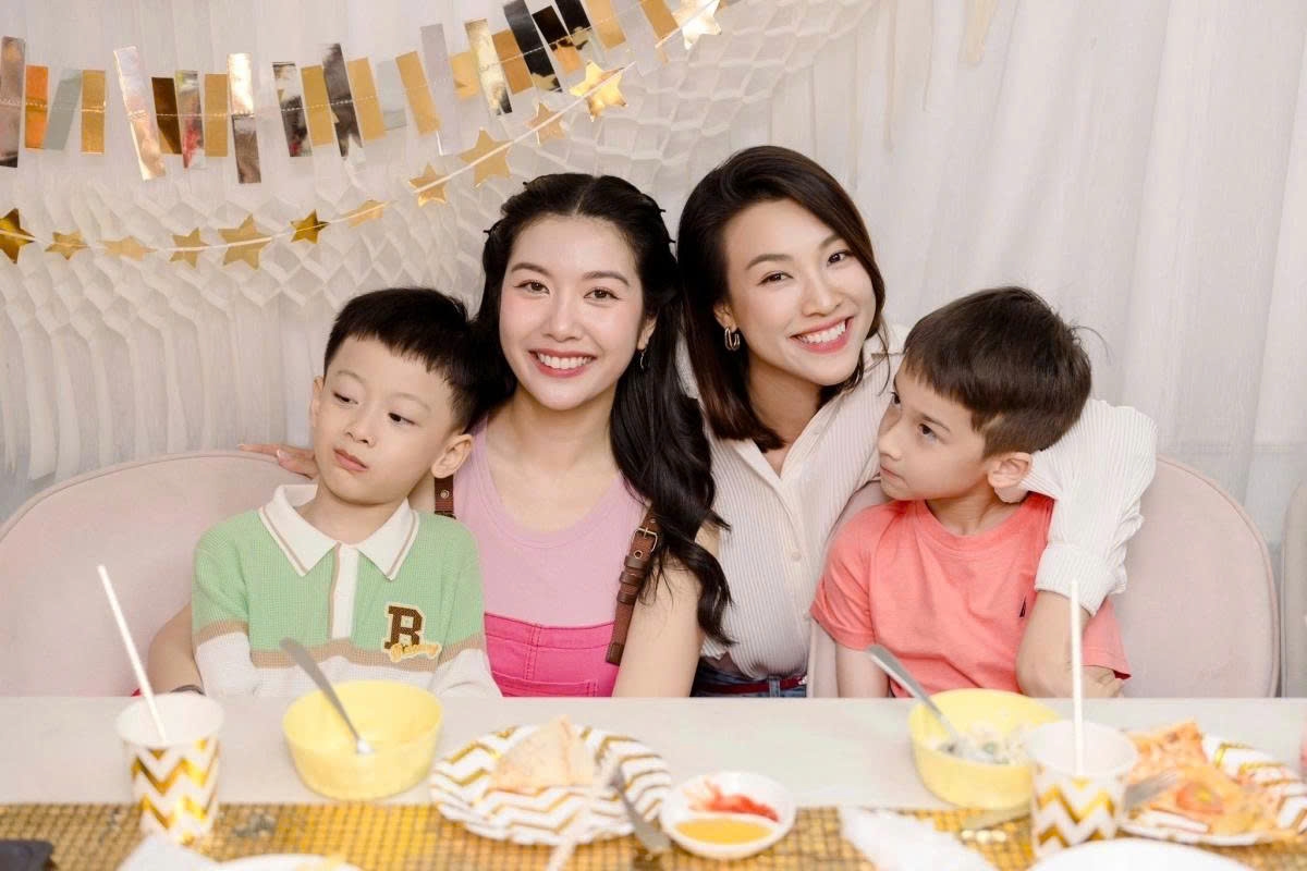 Hoàng Oanh dẫn con trai Alex tham dự buổi tiệc sinh nhật của quý tử nhà á hậu Thúy Vân.