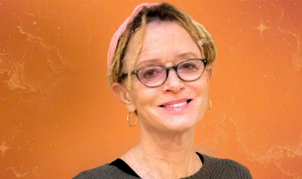 “Viết không chỉ là kỹ năng, mà là cách sống" – Anne Lamott truyền cảm hứng cho học viên bằng kinh nghiệm và sự chân thật trong sáng tác.