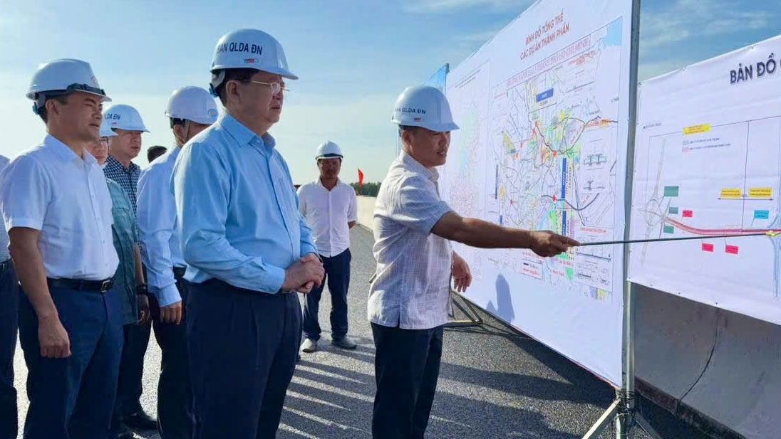 Phó Thủ tướng kiểm tra tiến độ dự án Vành đai 3 đoạn qua Đồng Nai (ảnh: Tuệ Nhâm)