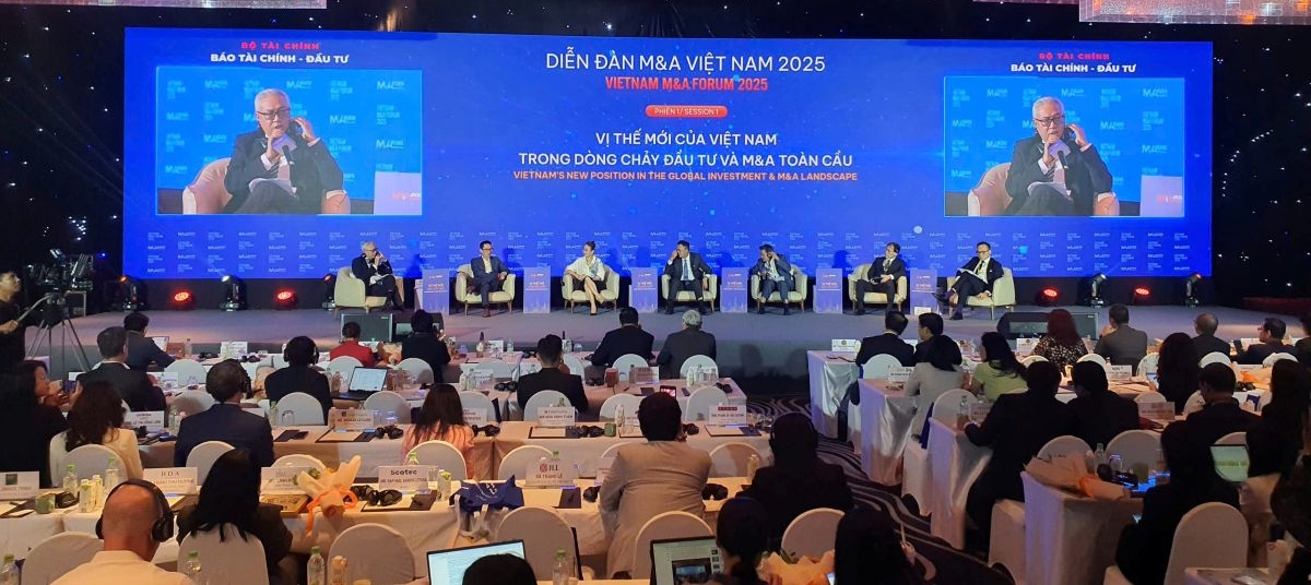 Đại biểu trao đổi tại diễn đàn. (Ảnh: BTC)