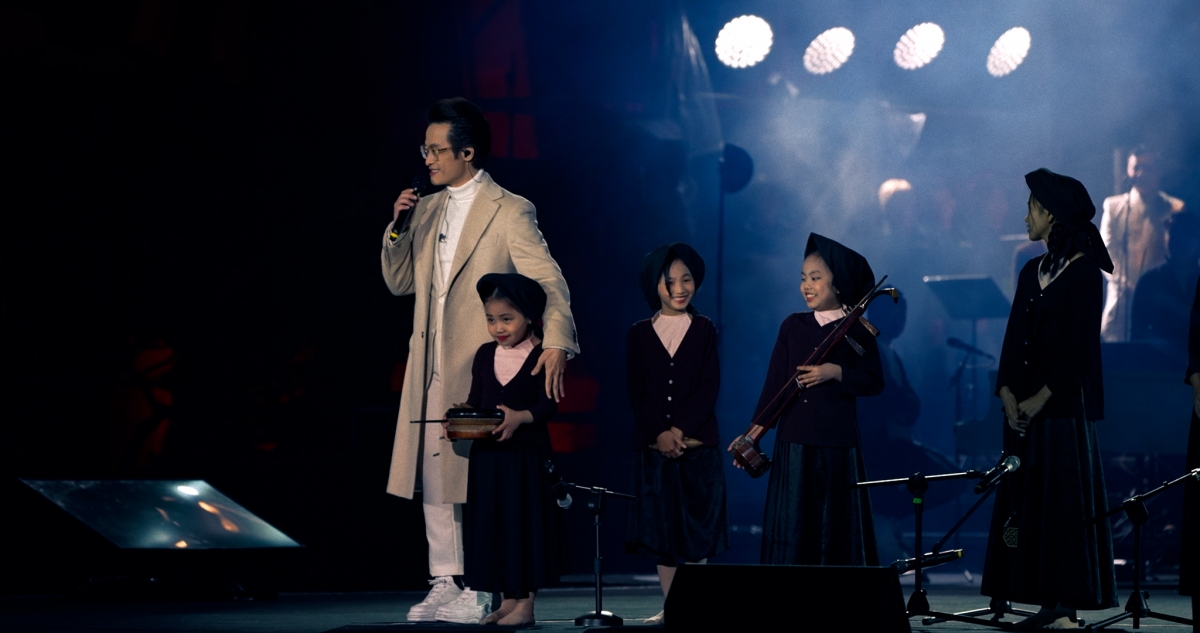 Phim tài liệu âm nhạc “Chân trời rực rỡ” của Hà Anh Tuấn sẽ ra rạp từ 12/12/2025