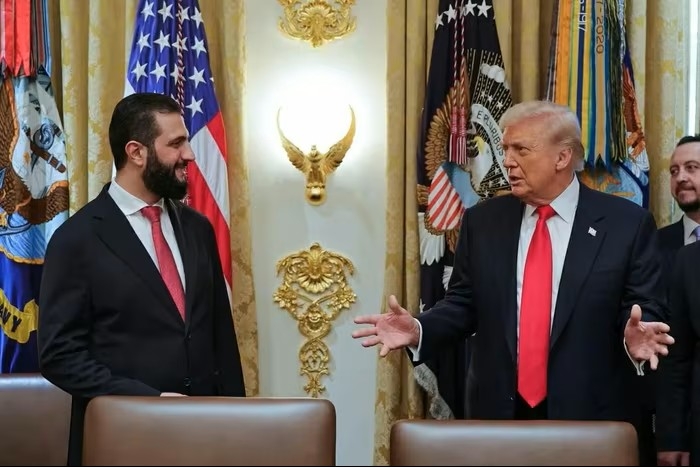 Tổng thống Mỹ Donald Trump (trái) và Tổng thống Syria Ahmed al-Sharaa tại Nhà Trắng ngày 10/11. (Nguồn: Văn phòng báo chí Tổng thống Syria)