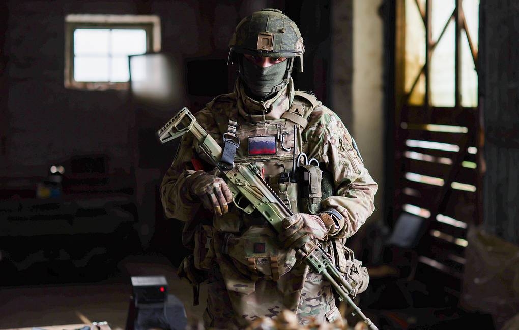 Binh sỹ Nga tại cứ điểm chiến đấu. Ảnh: TASS