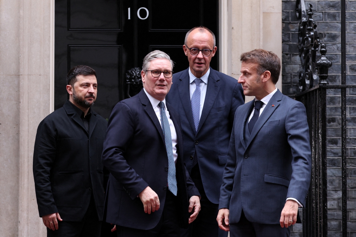 Tổng thống Ukraine gặp các nhà lãnh đạo Anh, Đức và Pháp ở London ngày 8/12. Ảnh: Reuters
