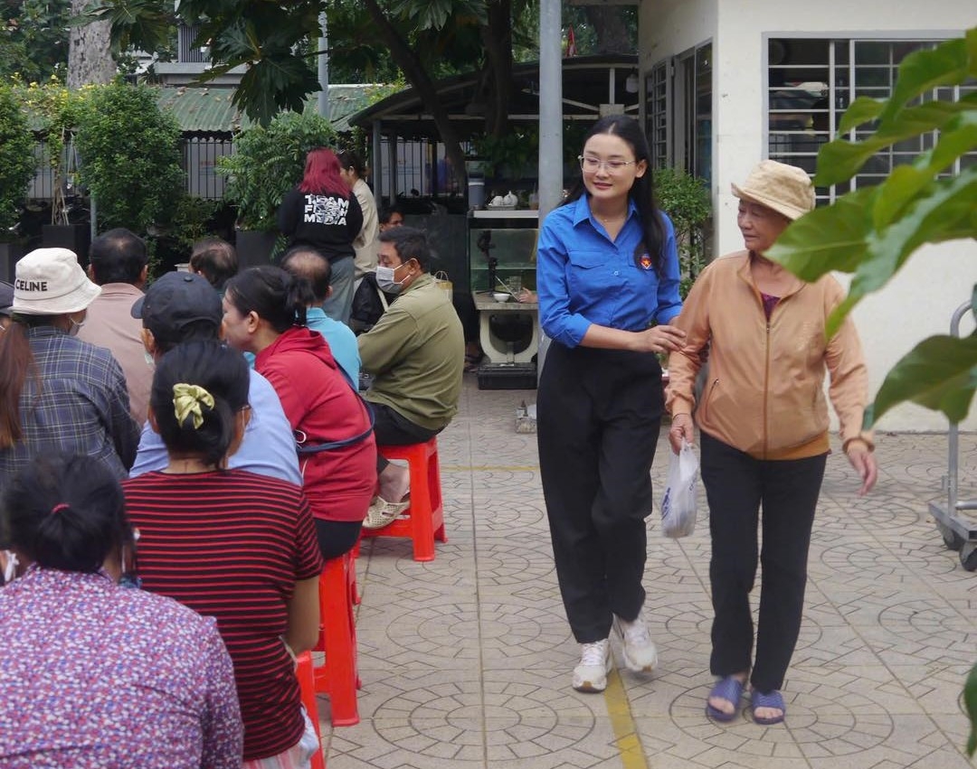 Chương trình ưu tiên những trường hợp có giấy xác nhận hộ nghèo, cận nghèo; người trên 3 năm chưa về quê ăn Tết...