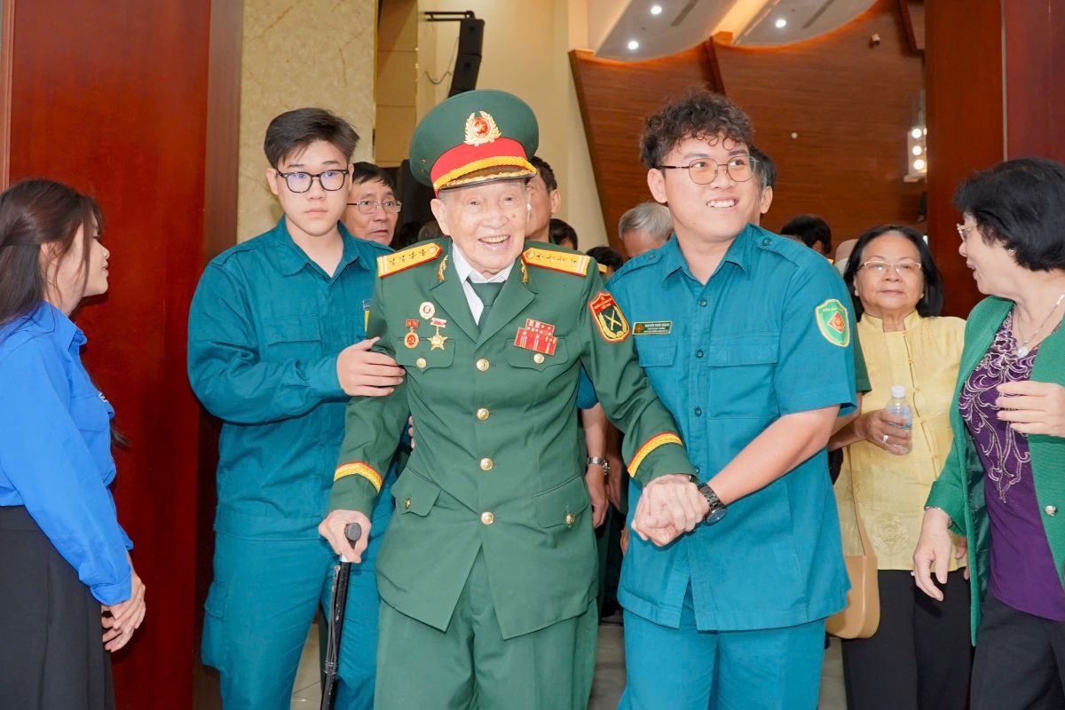 Anh hùng Lực lượng vũ trang nhân dân, Đại tá tình báo Nguyễn Văn Tàu (Tư Cang) 