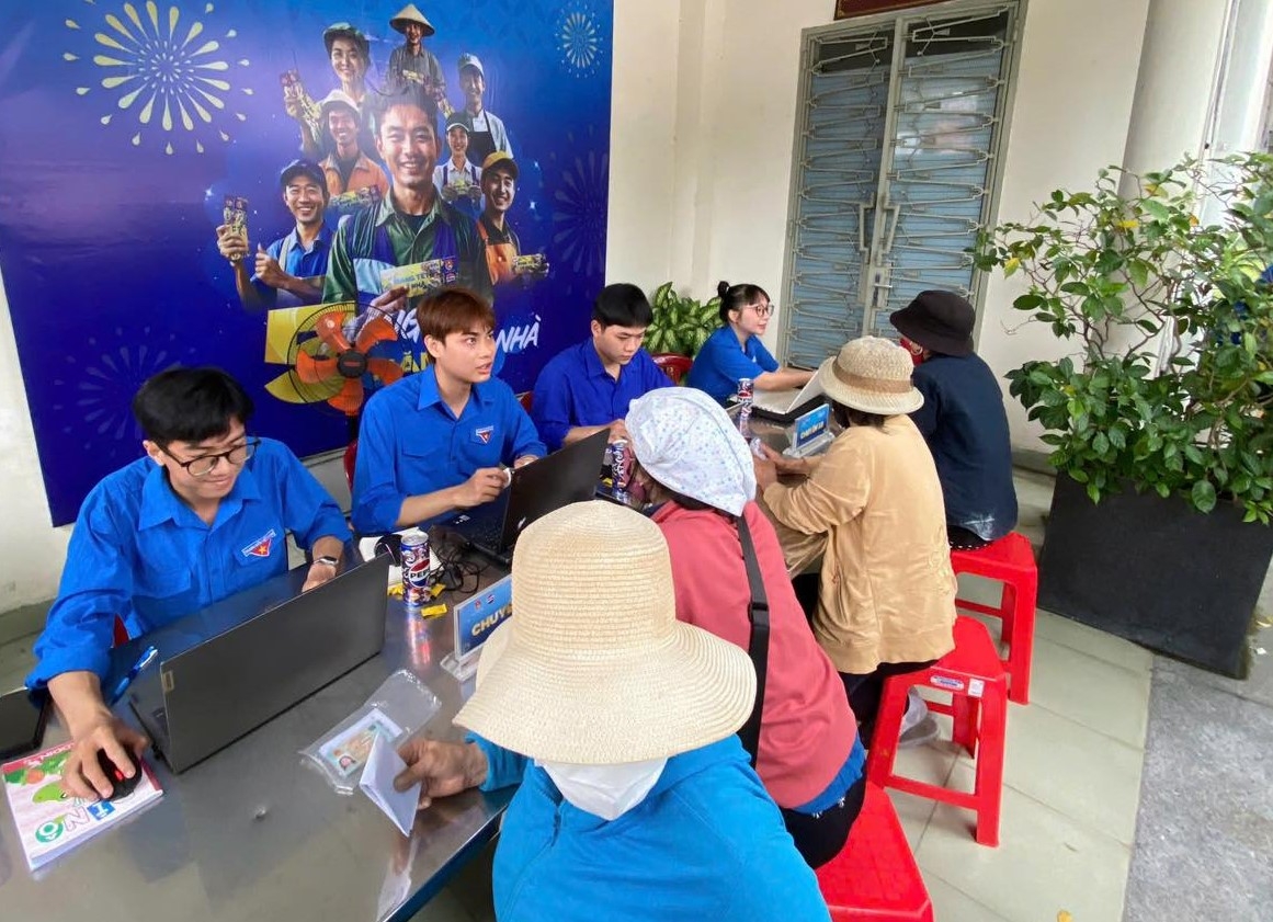 Sinh viên, thanh niên công nhân và người lao động có thể liên hệ Đoàn Thanh niên xã, phường tại TP.HCM, Đồng Nai để được hướng dẫn