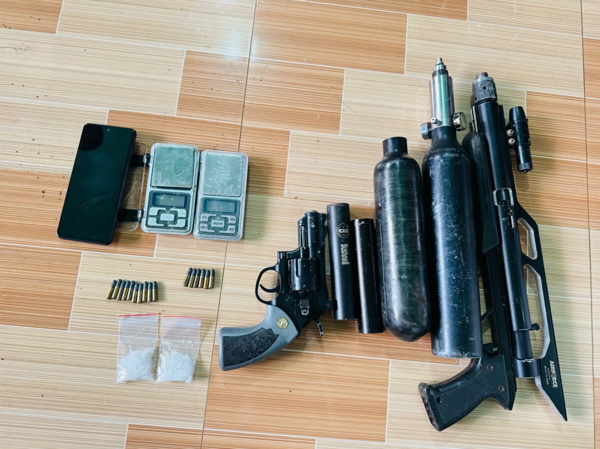 Trong đường dây này, cơ quan chức năng thu giữ nhiều vũ khí