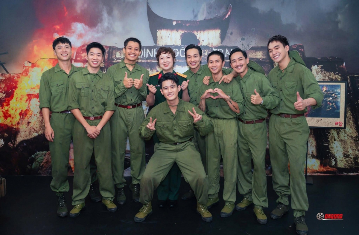 "Mưa đỏ" lập kỷ lục chưa từng có