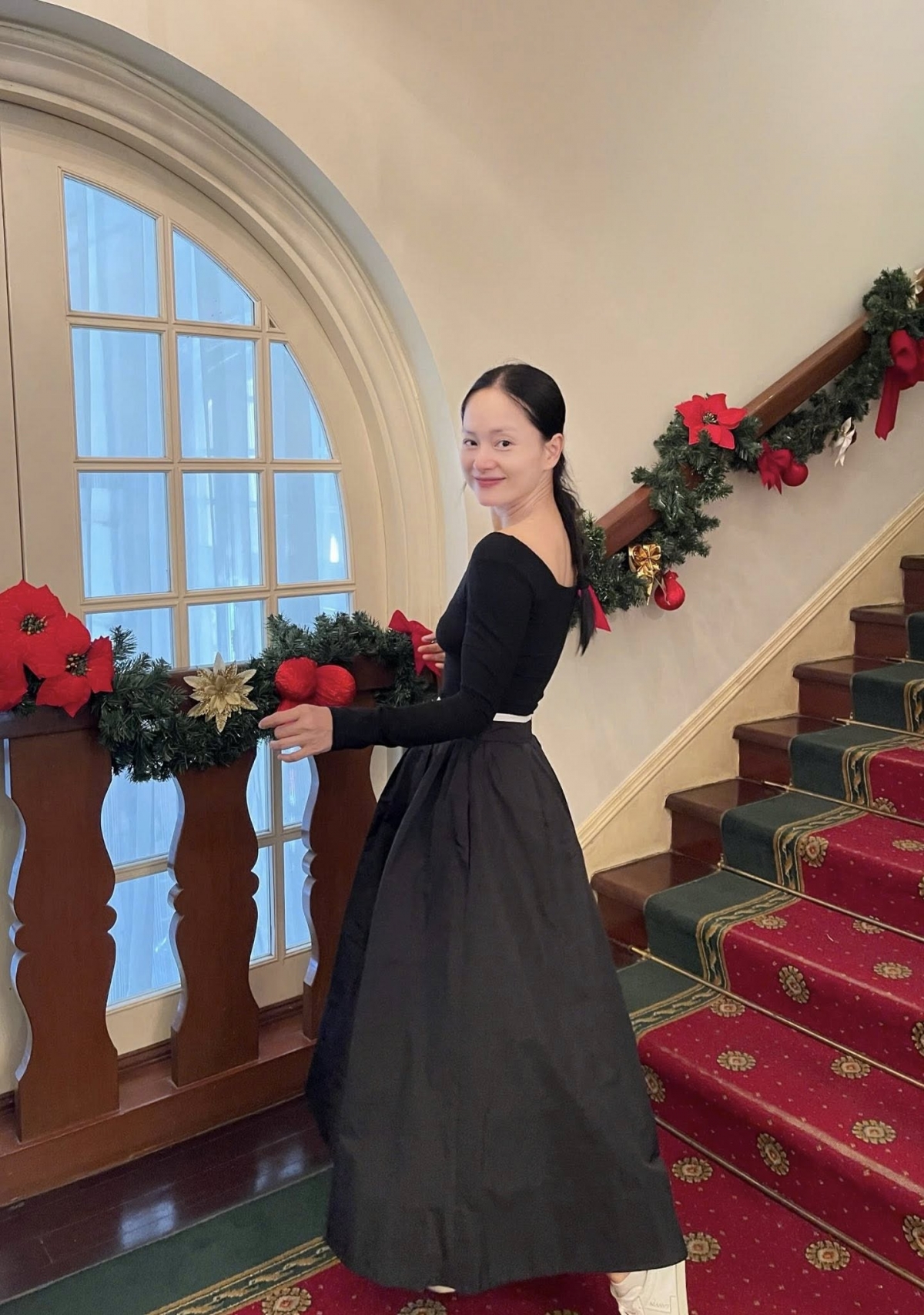 Diễn viên Lan Phương diện đồ đơn giản, để mặt mộc khi ghé thăm Đà Lạt.