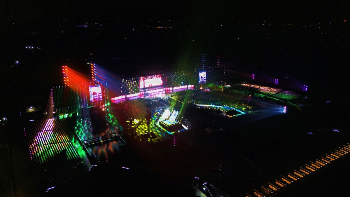 Với quy mô đầu tư chưa từng có, Y Concert được kỳ vọng sẽ trở thành điểm nhấn khép lại năm 2025, đồng thời khẳng định khả năng tổ chức concert đạt chuẩn quốc tế của ngành giải trí Việt Nam. Ảnh: BTC