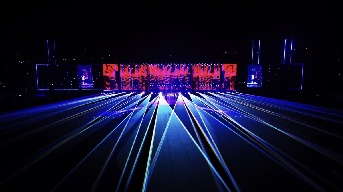 Hệ thống ánh sáng, đèn LED trước giờ G. Ảnh: BTC