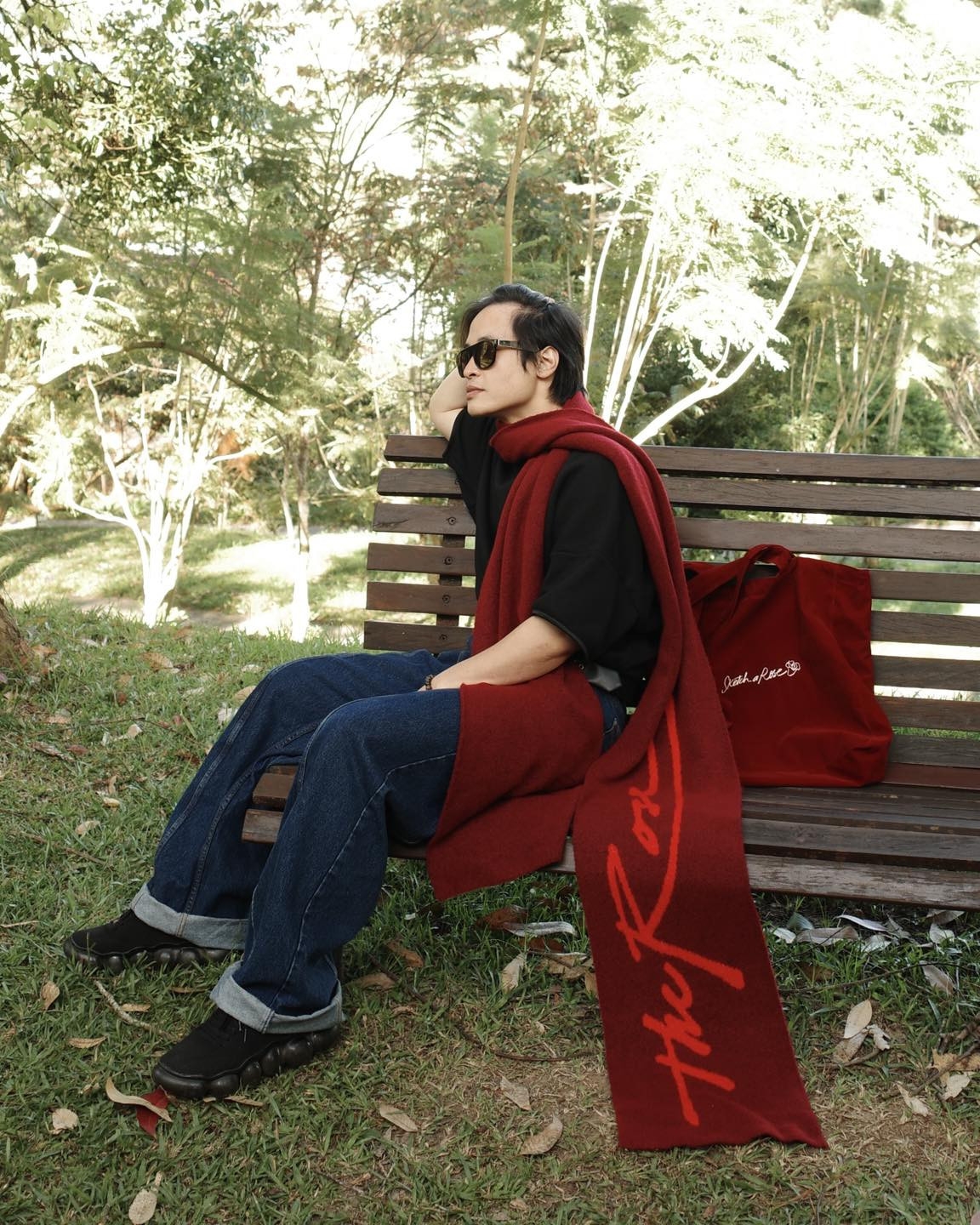 Ca sĩ Hà Anh Tuấn lang thang Đà Lạt.