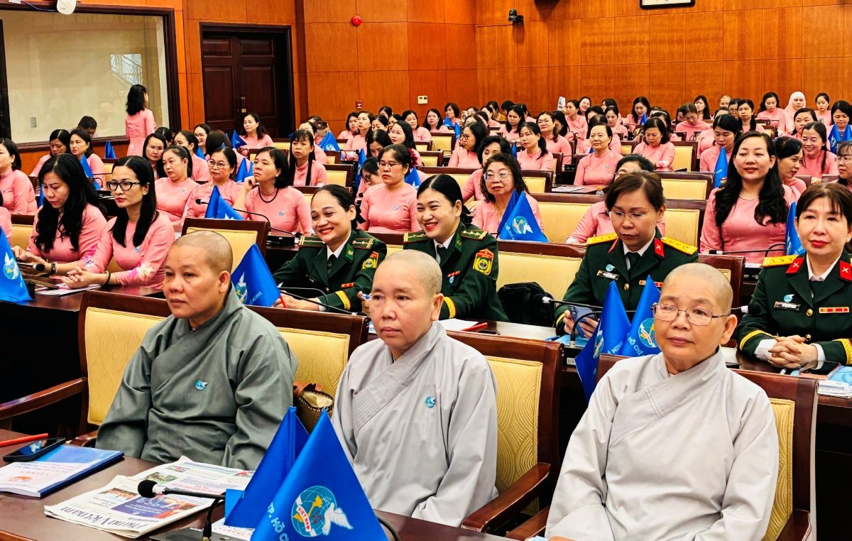 Gần 300 đại biểu về dự Đại hội Hội LHPN TP.HCM lần thứ I