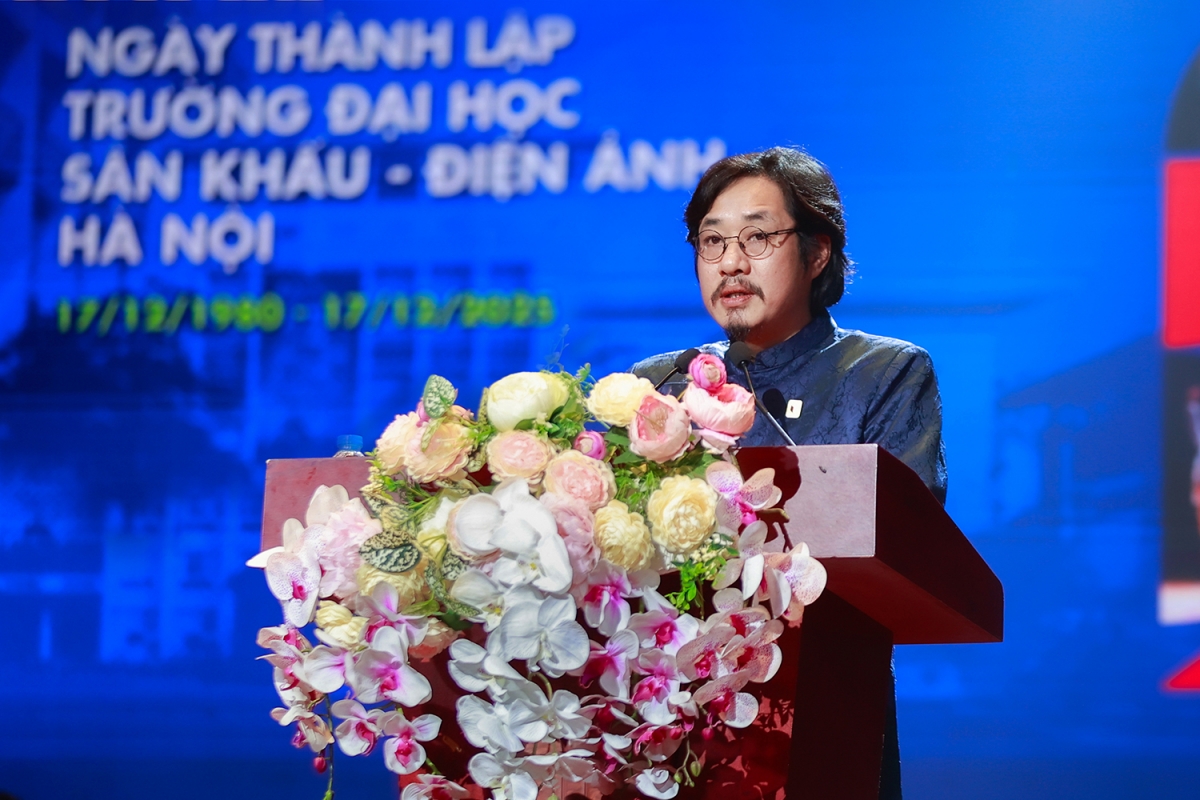 TS. NSƯT Bùi Như Lai - Bí thư Đảng ủy, Hiệu trưởng Nhà trường đọc diễn văn chào mừng Lễ kỷ niệm.