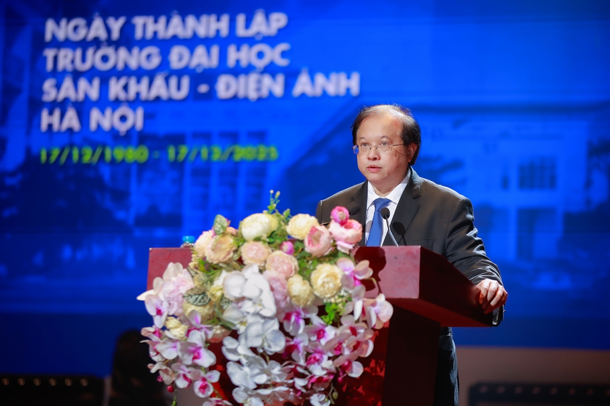 Phát biểu tại buổi lễ, PGS.TS. Tạ Quang Đông - Thứ trưởng Bộ Văn hóa, Thể thao và Du lịch ghi nhận và đánh giá cao những đóng góp của Trường Đại học Sân khấu – Điện ảnh Hà Nội trong sự nghiệp đào tạo nguồn nhân lực văn hóa – nghệ thuật của đất nước.