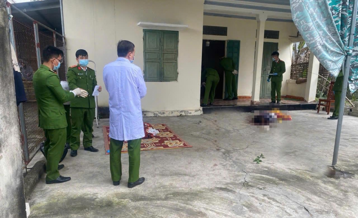 Hiện trường nơi xảy ra vụ việc tại nhà chị Đ.T.N thuộc Tổ dân phố Nam Tiến, phường Ngọc Sơn (Thị xã Nghi Sơn cũ), Thanh Hóa.